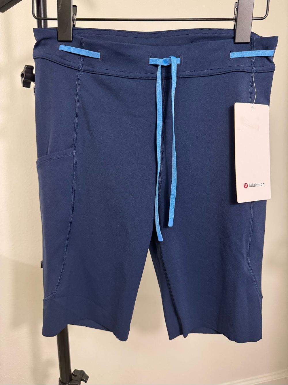 NWT Lululemon Fast and Free HR Short 8” Drawcord Size 8 Blue Running Shorts
